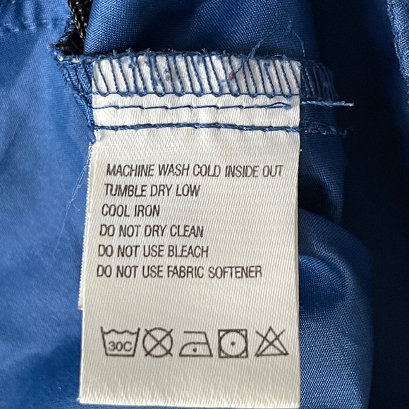 The North Face Light Windbreaker Jacket - Picture 9 of 9